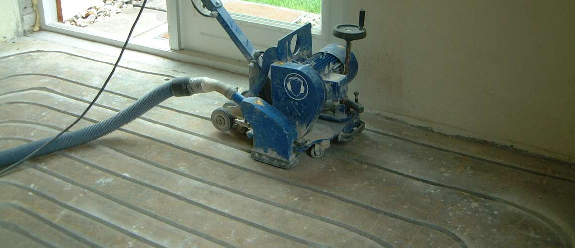 frezen gleuven voor vloerverwarming